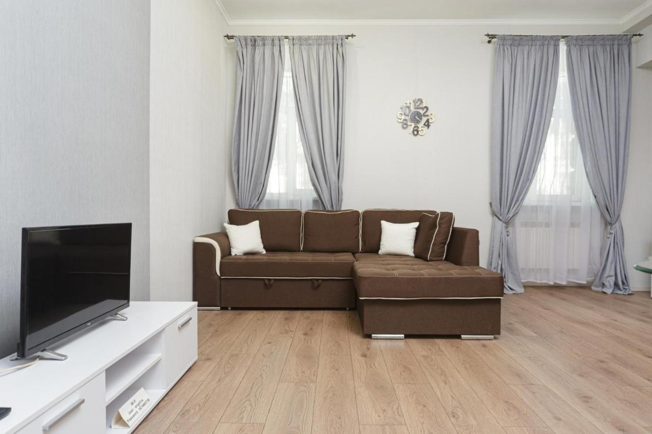 Apartment Zhukovskogo 17 Odessa Exteriör bild
