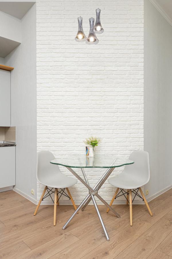 Apartment Zhukovskogo 17 Odessa Exteriör bild