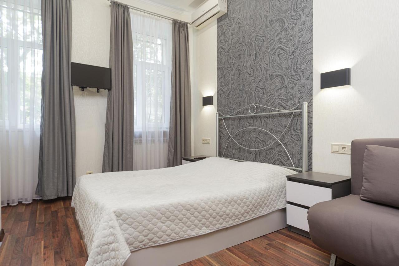 Apartment Zhukovskogo 17 Odessa Exteriör bild